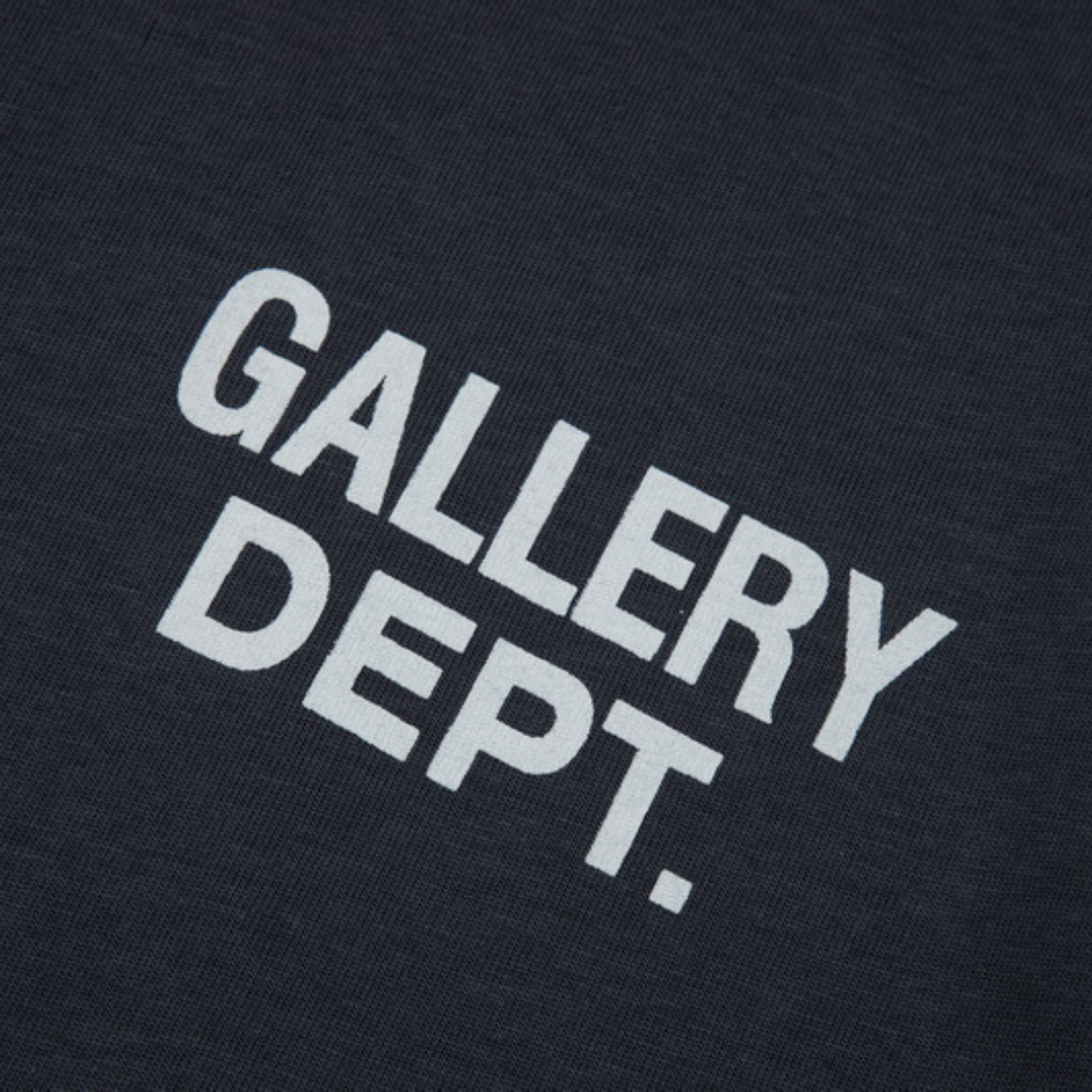 Exklusives Gallery Dept. Künstler T-Shirt Handgemachtes Streetwear Statement Baumwolle