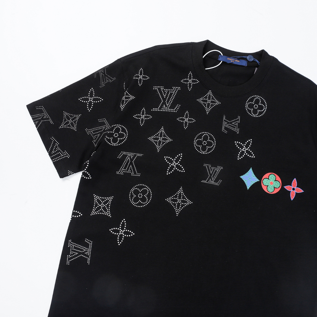 Luxuriöses Louis Vuitton Herren-T-Shirt: Premium-Baumwolle, ikonisches Design, zeitloser Stil