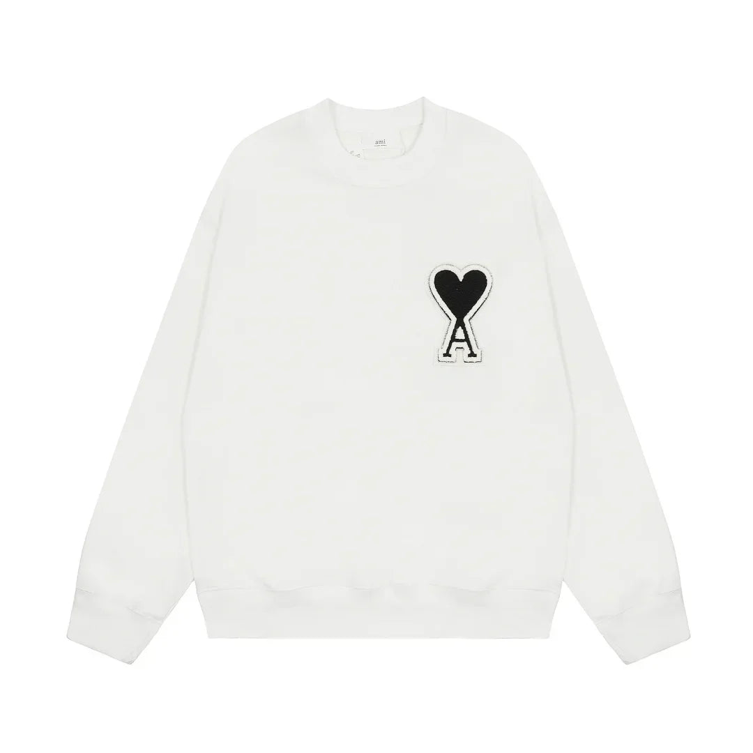 AMI Paris Unisex Hoodie: Stilvoller Komfort mit Herz-Logo für deine Garderobe