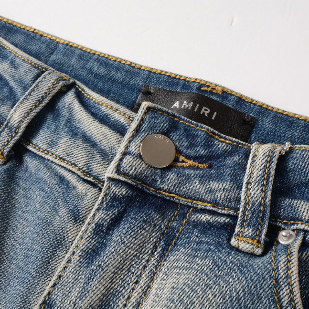 Amiri Designer Patch Distressed Jeans für Herren – Stylische Ripped Denim Hose