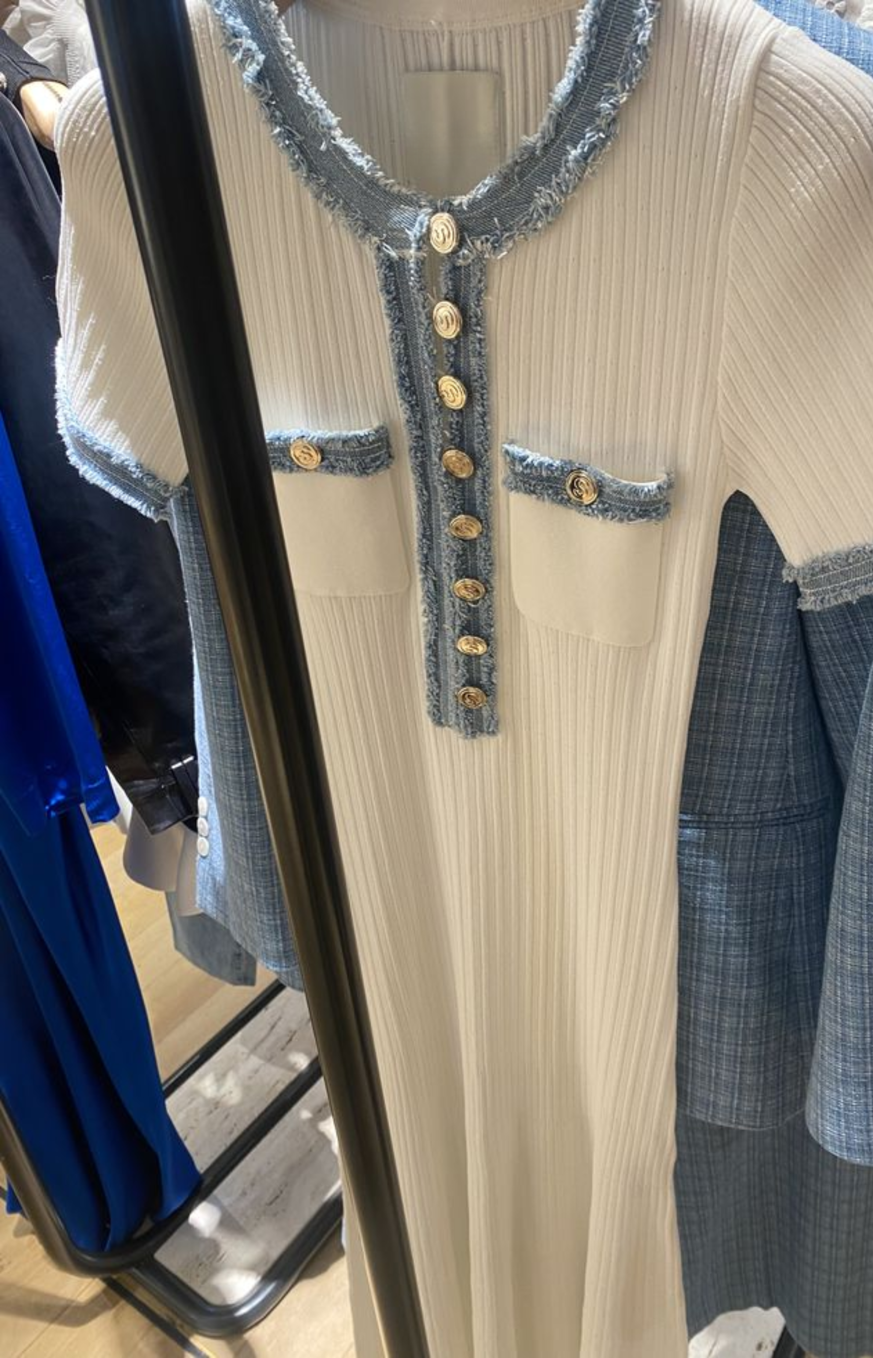 VAIA - STRICKKLEID