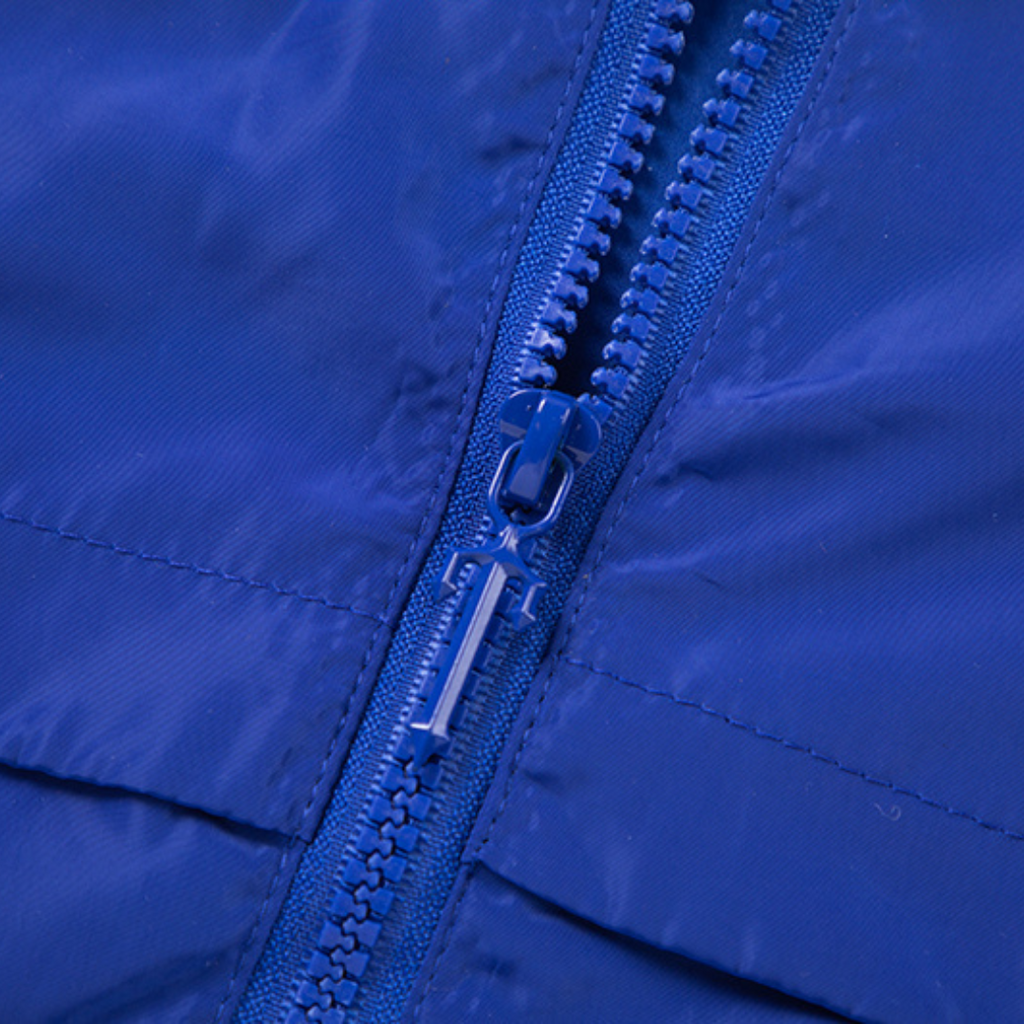 Trapstar Irongate T Dazzling Windbreaker: Stylische Windjacke für Urban Streetwear