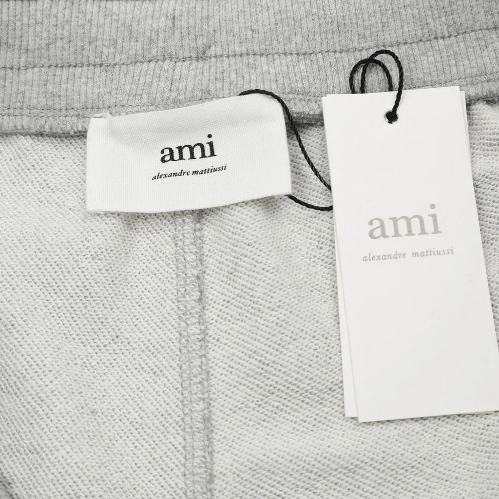 Luxuriöse AMI Paris Ami de Cœur Logo Baumwollshorts – Bequemer Pariser Stil