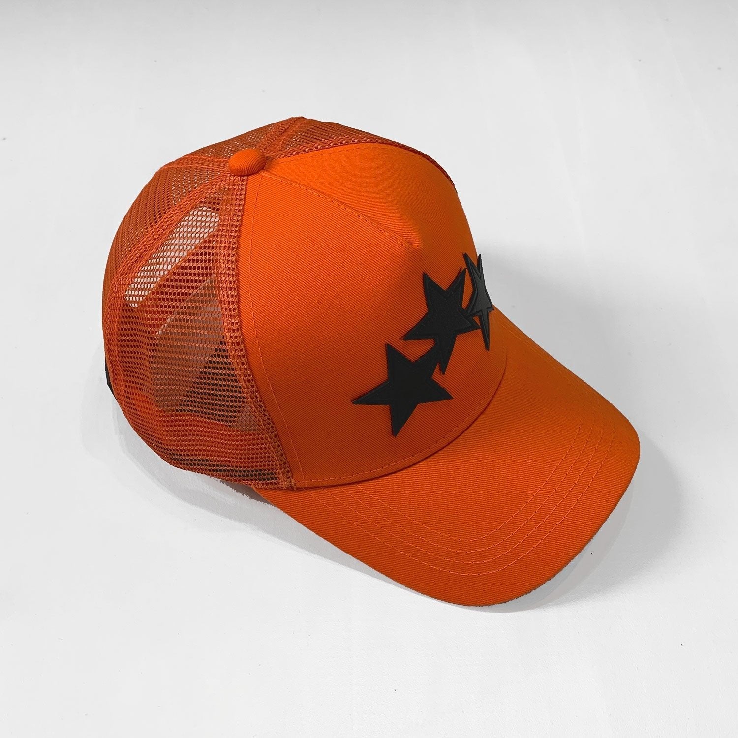 Luxuriöse Amiri Cap Orange-Schwarz mit Logo-Stickerei – Exklusives Streetwear Accessoire