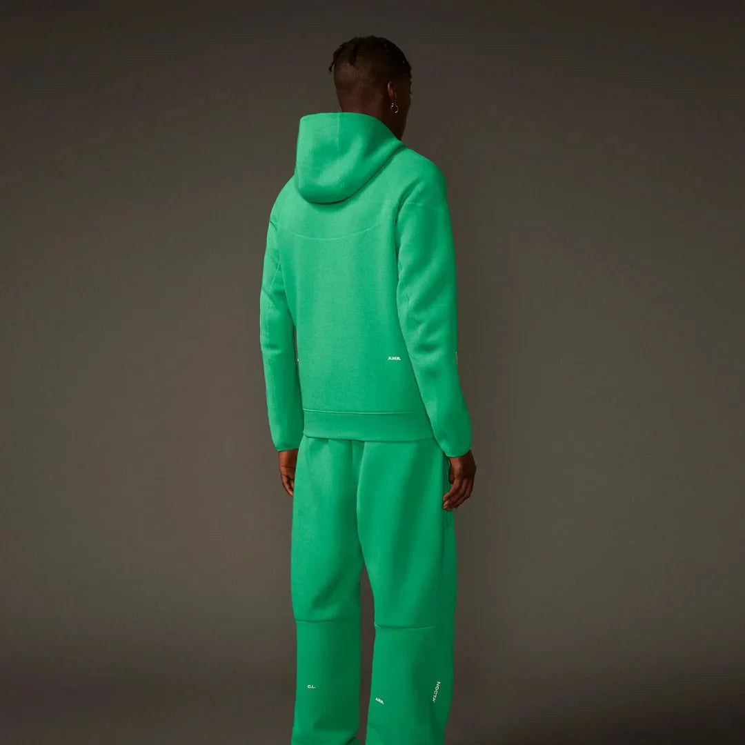 Nike NOCTA Grüner Tech Fleece Anzug: Stilvoller Komfort für Freizeit und Sport