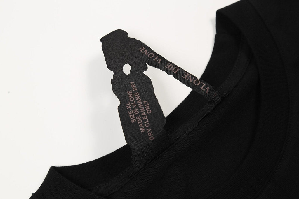 Exklusives V-LONE Friends T-Shirt: Lässiger Streetwear-Look für Individualisten