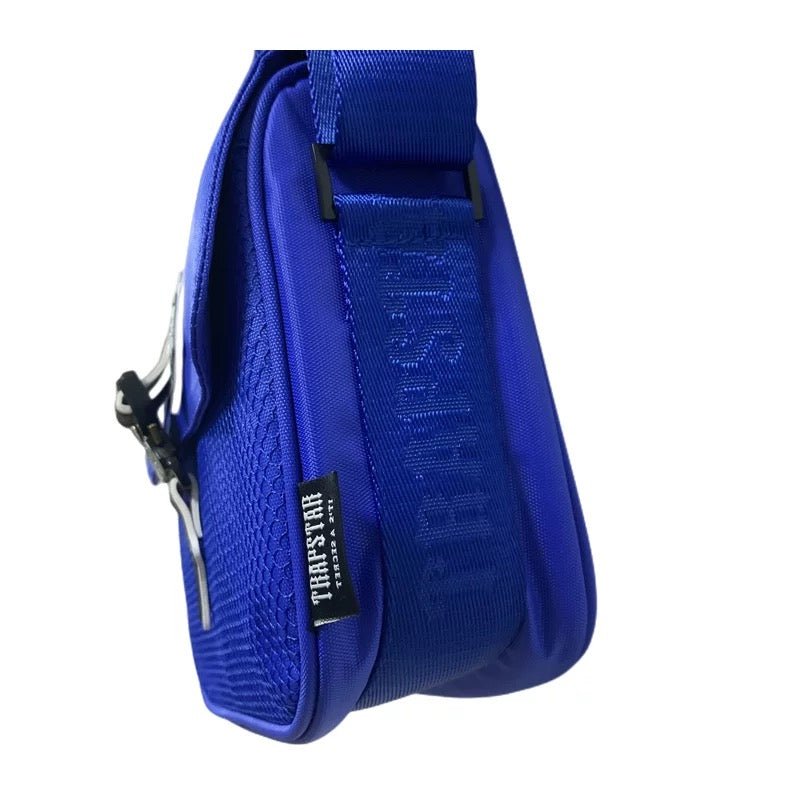 Trapstar Messenger Bag: Robuste Streetwear Umhängetasche für urbane Abenteuer