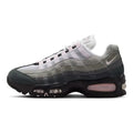 Nike Air Max 95: Stilvolle Sneaker mit Max Air Dämpfung und Wildleder-Overlays