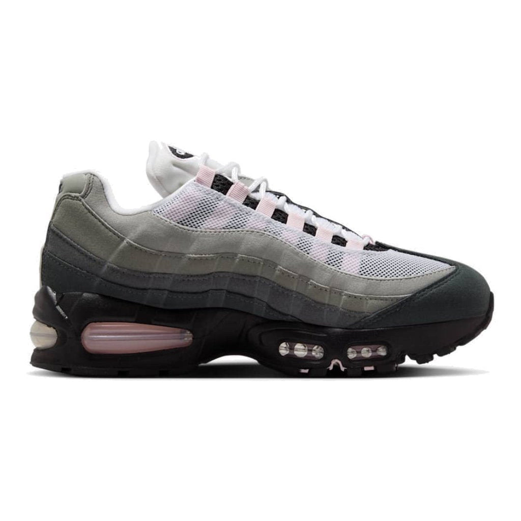 Nike Air Max 95: Stilvolle Sneaker mit Max Air Dämpfung und Wildleder-Overlays